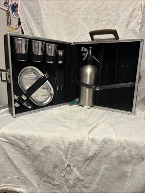 Briefcase Cocktail Bar